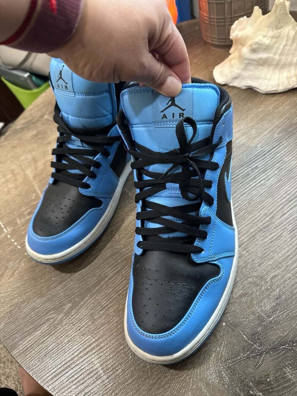 Air Jordan 1 Mid University Blue Black DQ8426-401 Size 11.5 - Picture 6 of 16
